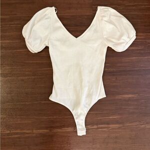 Aqua puff sleeve bodysuit in cream